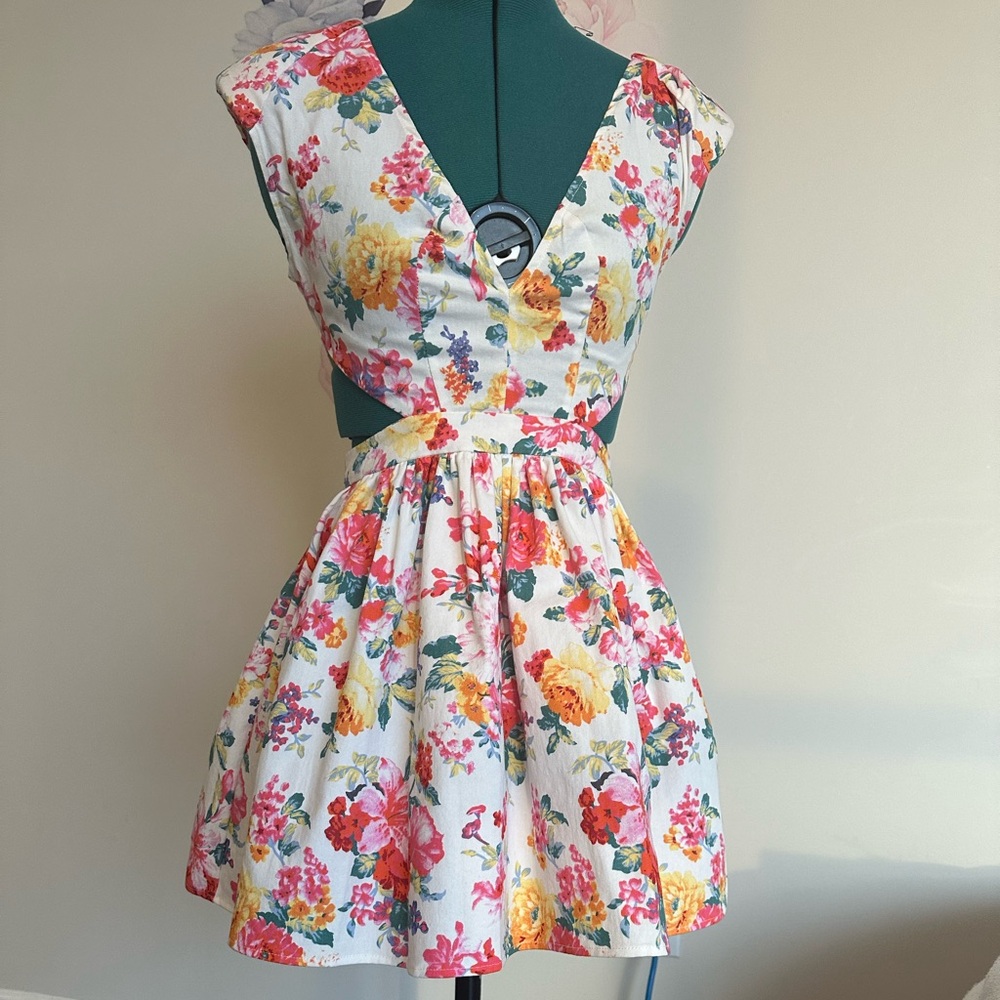 MUSTARD SEED FLORAL CUT OUT DRESS